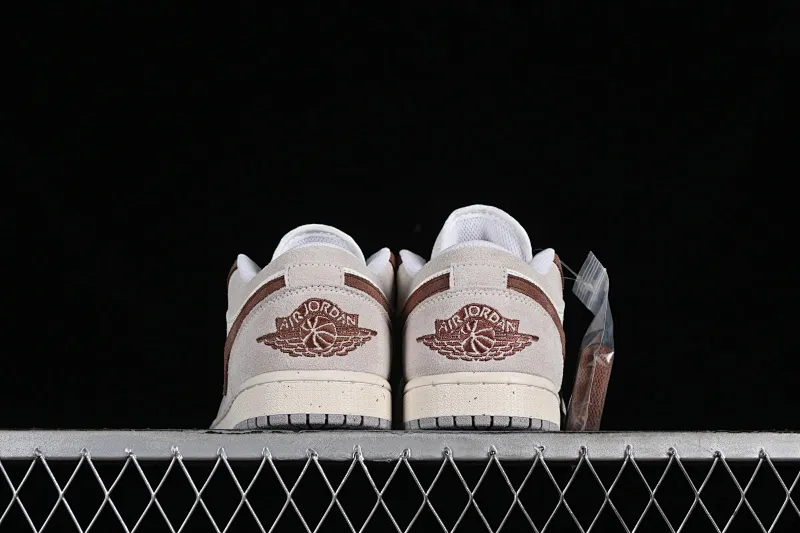 All categories Air Jordan Jordan series basketball shoes Air Jordan 1 Low Z version Air Jordan 1 Low AJ1 Joe 1 taupe low-top cultural and leisure sports sneakers HF1567-200